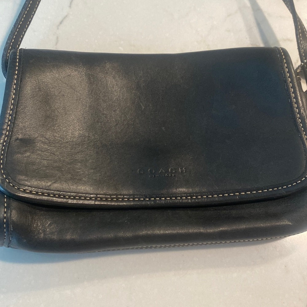 Beautiful Black Leather Coach Bag - Picture 2 of 6